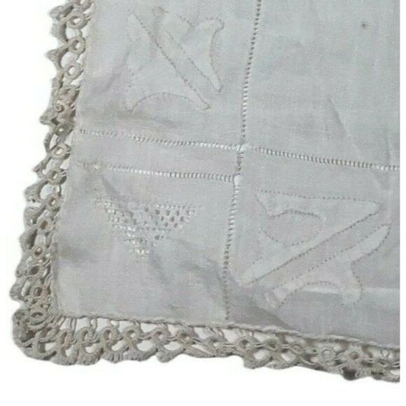 Vintage Embroidered Handkerchief Hanky Geometric Design Handmade Crochet Border - Picture 1 of 5